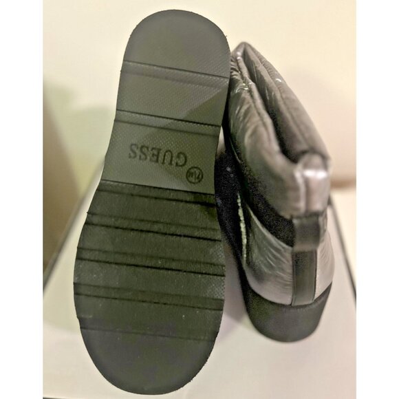 Guess Boots Womens Size 7.5 Pewter Silver Platform Boots GWJILONA2 Winter Style - Picture 9 of 9